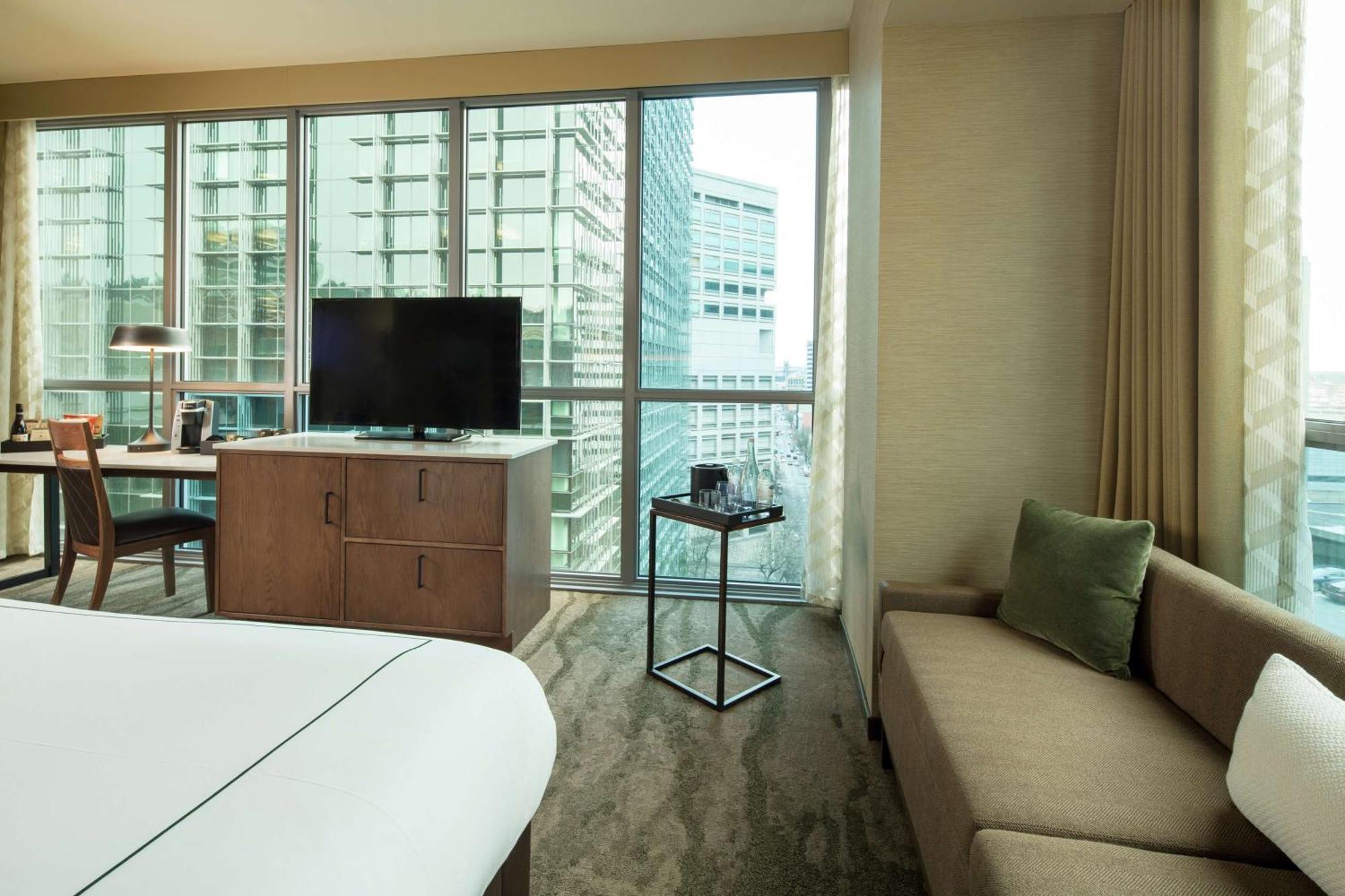 Corner King Room with Sofabed,1557384793:JPEG